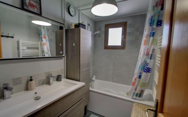 Maison à vendre    4 pièces • 81 m2 Saint-Denis-en-Val