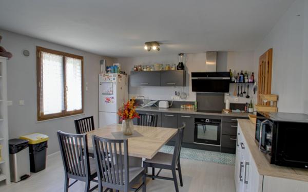 Maison à vendre    4 pièces • 81 m2 Saint-Denis-en-Val