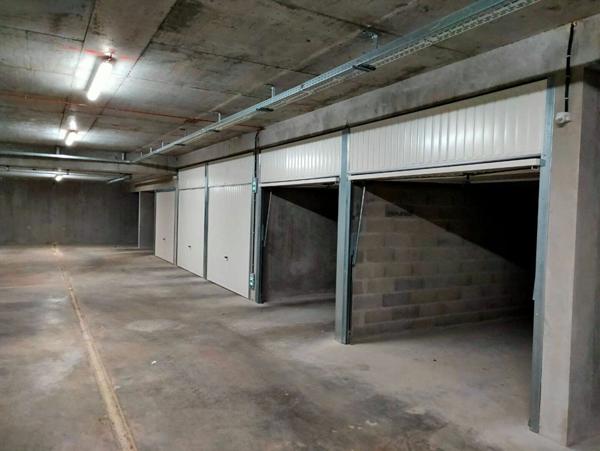 Stationnement à louer    13 m2 Rumilly