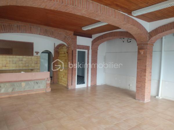 Local d activites de 60 m²