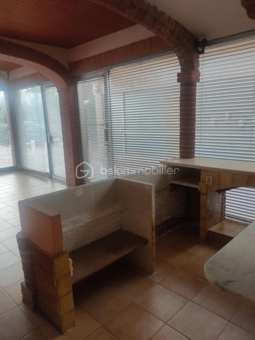 Local d activites de 60 m²