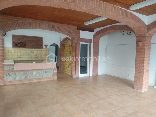 Local d activites de 60 m²