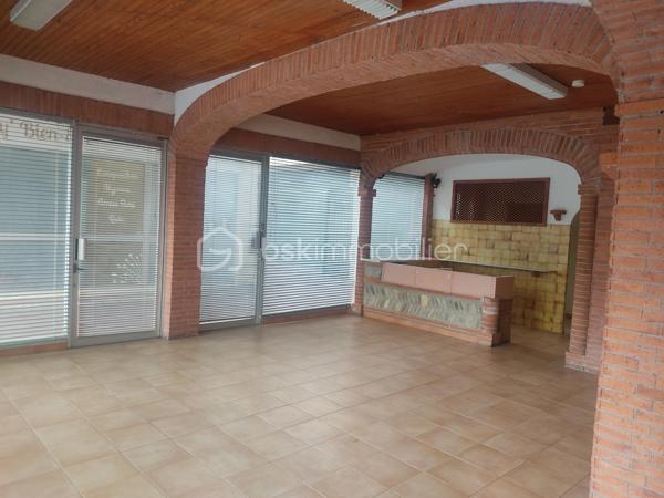 Local d activites de 60 m²