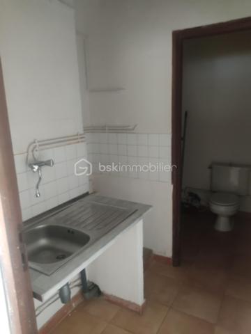 Local d activites de 60 m²