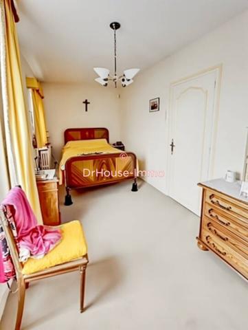 Maison à vendre 10 pièces de 230 m²