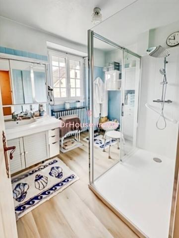 Maison à vendre 10 pièces de 230 m²