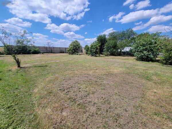 Pavillon à vendre à Alluyes dans l'Eure-et-Loir (28800), ref : RCS/781   
Pavillonnaire