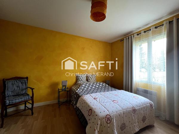 Pavillon 4 chambres dans le centre de DANGE SAINT ROMAIN