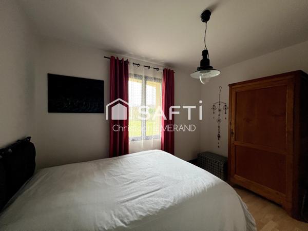 Pavillon 4 chambres dans le centre de DANGE SAINT ROMAIN