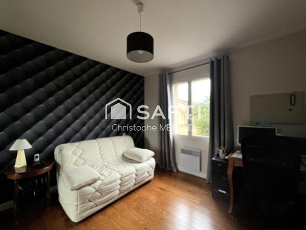 Pavillon 4 chambres dans le centre de DANGE SAINT ROMAIN