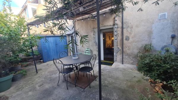 Maison de village Balaruc Les Bains 5 pièce(s) 96 m2 avec extérieur