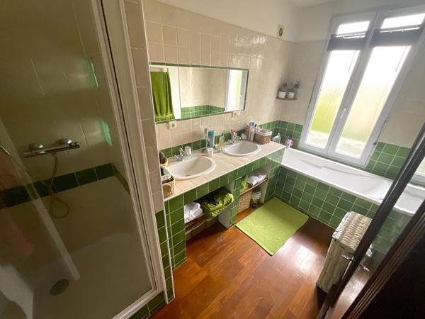 Maison quartier poste 8 minutes gare 2-3 chambres