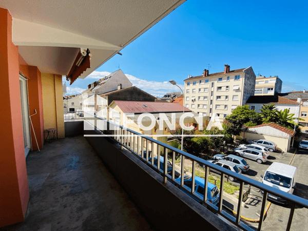 Location Appartement 5 pièces 125.59 m² - 14 PASSAGE DES ALLIES Pau 64000