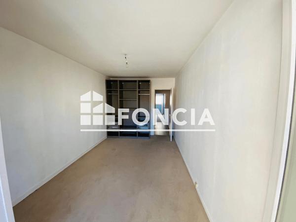 Location Appartement 5 pièces 125.59 m² - 14 PASSAGE DES ALLIES Pau 64000