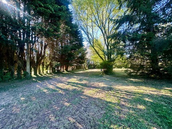 Longère Normande en colombage,  à rénover sur grand terrain de 5154m²