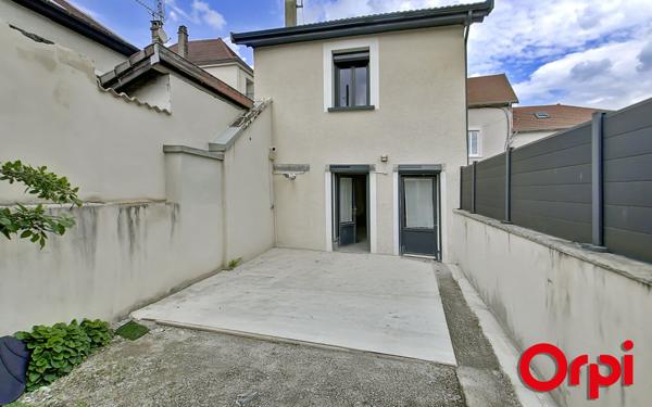 Maison à vendre    5 pièces •  La Tour-du-Pin