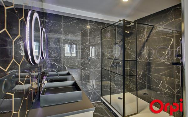 Maison à vendre    5 pièces •  La Tour-du-Pin