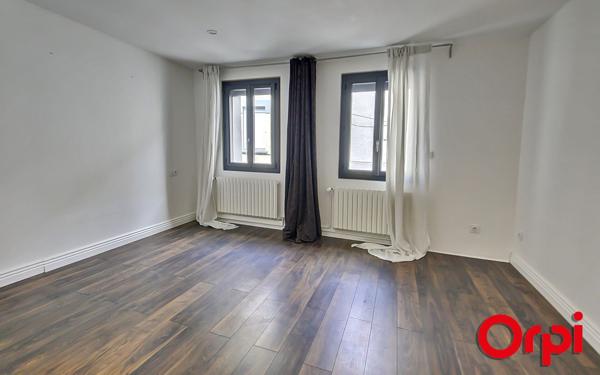 Maison à vendre    5 pièces •  La Tour-du-Pin