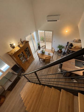 À Vendre a Monte -Duplex récent avec beaux volumes