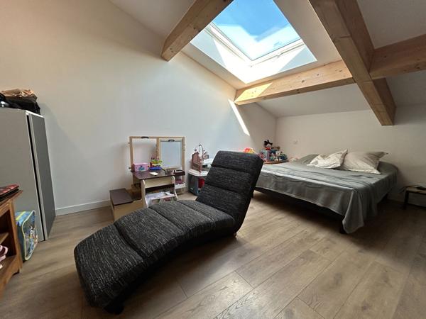 À Vendre a Monte -Duplex récent avec beaux volumes