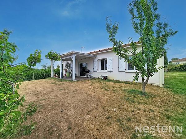 A Vendre Maison contemporaine de plain-pied avec trois chambres, garage et jardin à Condom