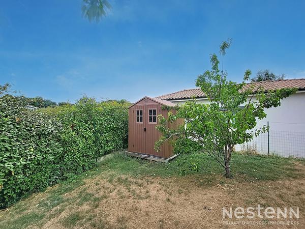 A Vendre Maison contemporaine de plain-pied avec trois chambres, garage et jardin à Condom
