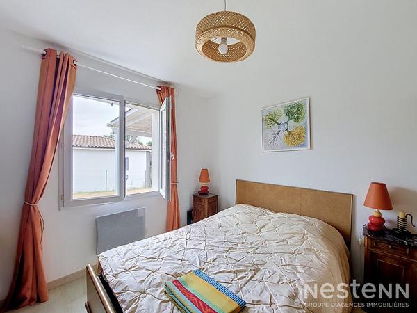 A Vendre Maison contemporaine de plain-pied avec trois chambres, garage et jardin à Condom