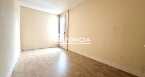 À vendre Appartement 5 pièces 93.78 m² - La Flèche 72200