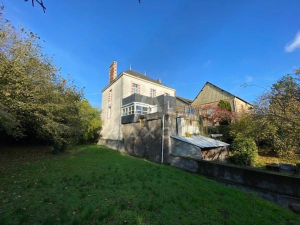 Appartement T3 à rénover avec garage double