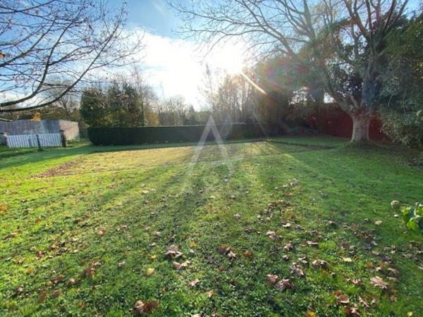 Appartement T3 à rénover avec garage double