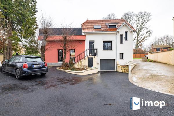 Grand pavillon individuel sur 1259 m² de terrain à Sainte Geneviève des Bois