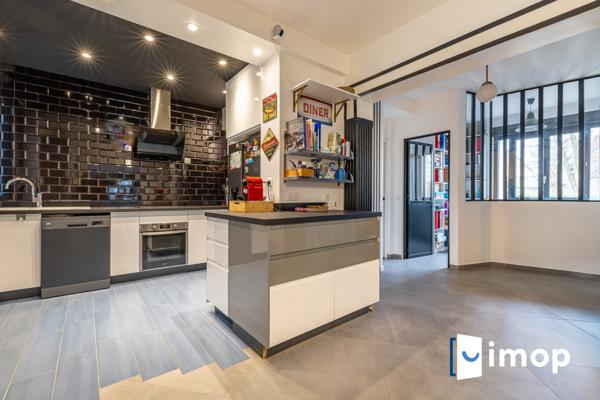 Grand pavillon individuel sur 1259 m² de terrain à Sainte Geneviève des Bois