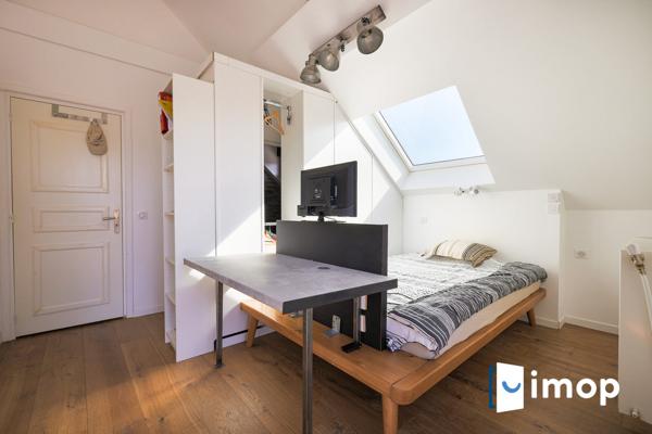 Grand pavillon individuel sur 1259 m² de terrain à Sainte Geneviève des Bois