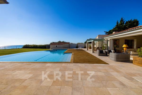 Propriété exceptionnelle en première ligne face à l'océan