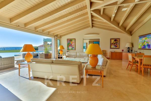 Propriété exceptionnelle en première ligne face à l'océan