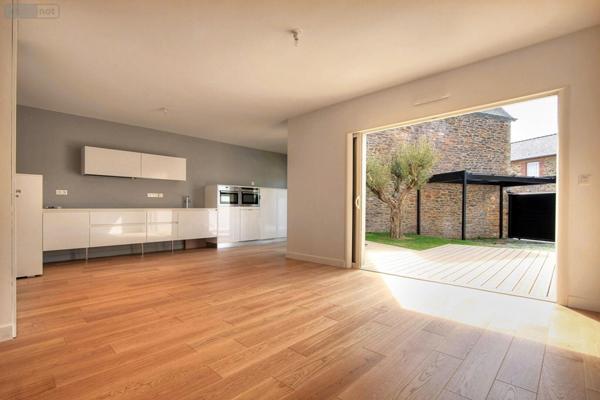 Maison à louer à Rennes en Ille-et-Vilaine (35000), ref : 001-1565   
JEANNE D'ARC