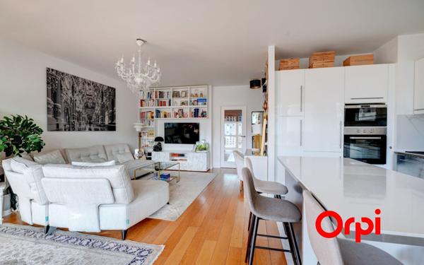 Appartement à vendre    3 pièces • 74,66 m2 Lyon 2