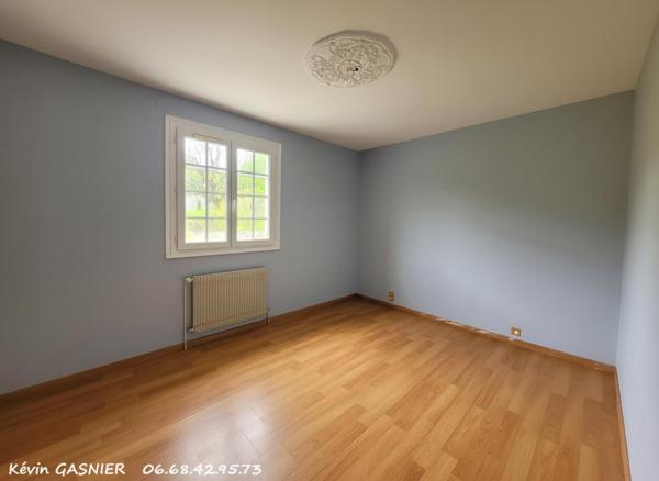 ROULLET SAINT ESTEPHE (16440) : Maison de plain pied de 93m2 avec garage