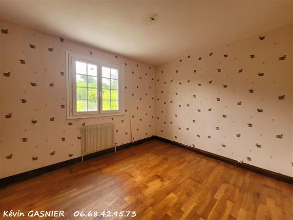 ROULLET SAINT ESTEPHE (16440) : Maison de plain pied de 93m2 avec garage
