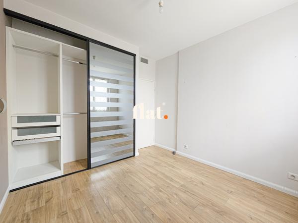 Appartement
                                                                                                                                                                                                                                                                                                                        4 pièce(s)                                                                                                                                                                                                          3 chambre(s)                                                                                                                                                                                                          139  m²