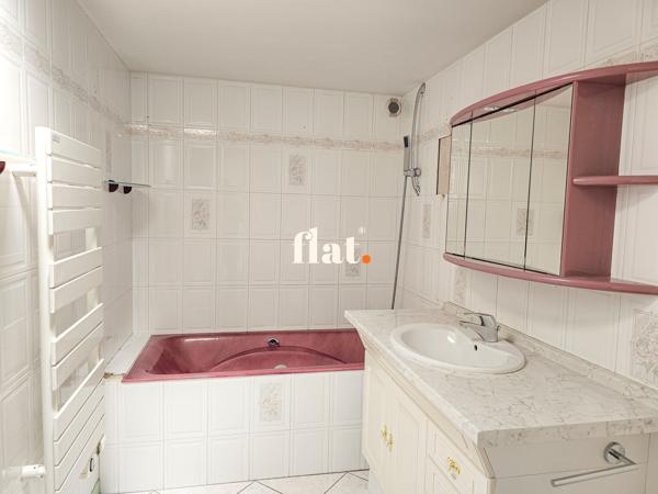 Appartement
                                                                                                                                                                                                                                                                                                                        4 pièce(s)                                                                                                                                                                                                          3 chambre(s)                                                                                                                                                                                                          139  m²