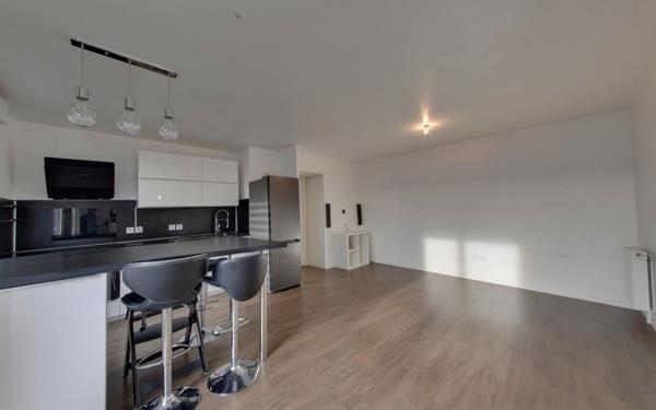 Appartement à vendre    4 pièces • 74,56 m2 Aulnay-sous-Bois