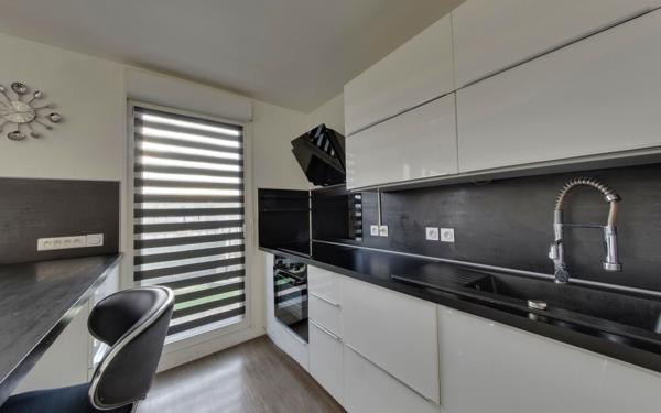 Appartement à vendre    4 pièces • 74,56 m2 Aulnay-sous-Bois