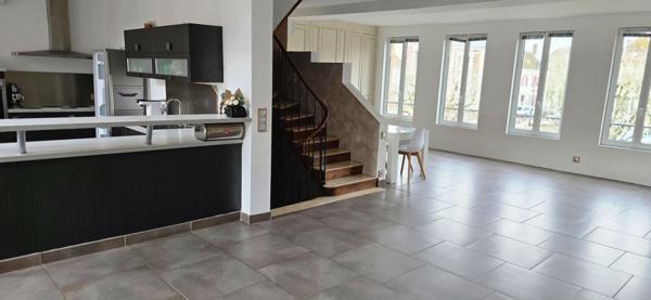 Maison Villeneuve L Archeveque 10 pièce(s) 240 m2