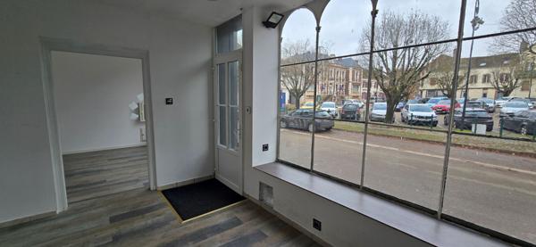 Maison Villeneuve L Archeveque 10 pièce(s) 240 m2