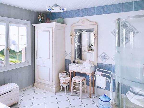 Maison familiale avec jardin et sous-sol