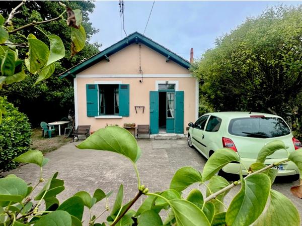 Maison, plus studio 30 m2, un garage à réhabiliter à vendre 5 pièces PESSAC (33)
