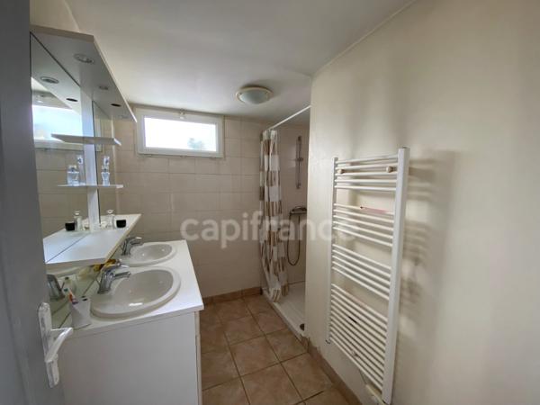 THOUARS (79) Maison à rénover de plain pied -55m2-grand jardin clos avec puits