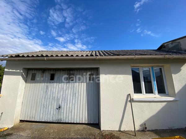 THOUARS (79) Maison à rénover de plain pied -55m2-grand jardin clos avec puits