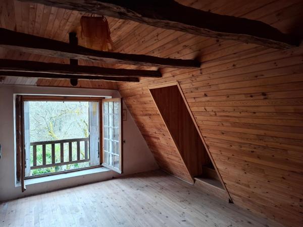 Superbe environnement , pour cette propriété au coeur de la vallée du Célé  !